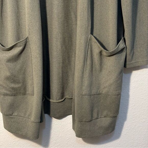 Tickled Teal Olive Knit Cardigan Women’s 1X Open Front longline Pockets. - Picture 4 of 10